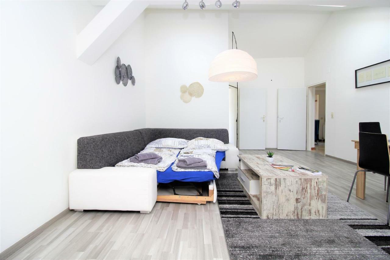 Gold: Penthouse Volkertmarkt Apartment Vienna