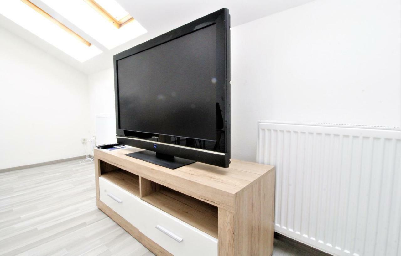 Gold: Penthouse Volkertmarkt Apartment