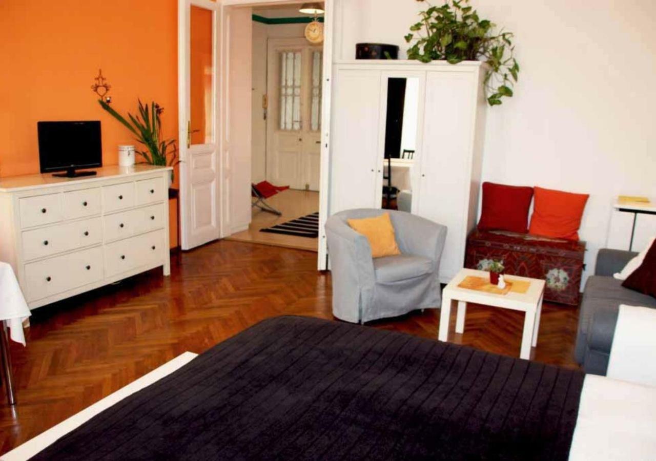 Apartment Cosy Close To