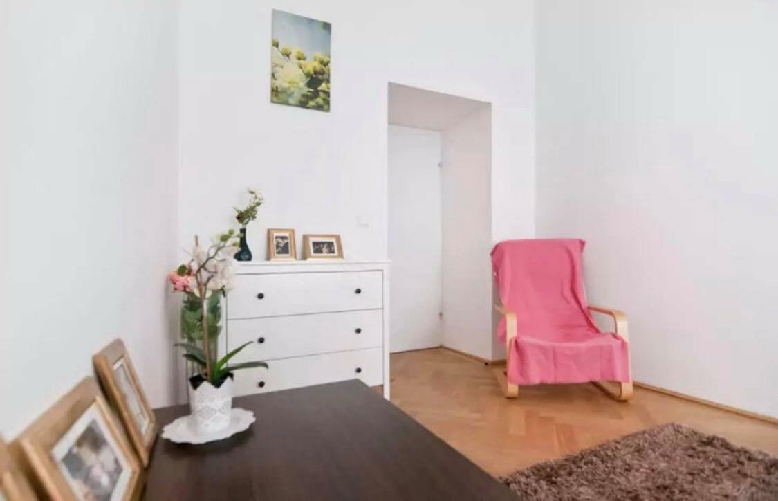 Marvelous Midtown Apartment
