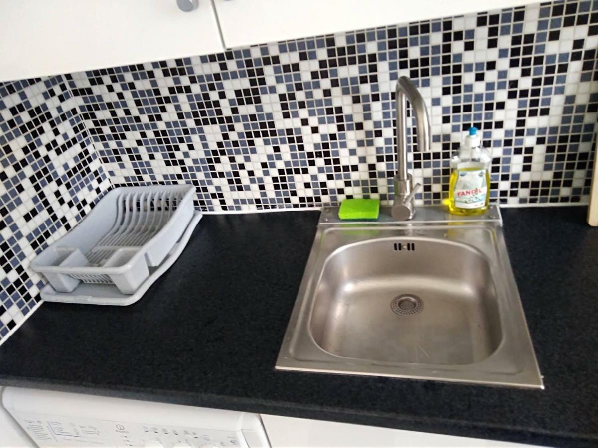Spacious In Center With Terrace Apartment *