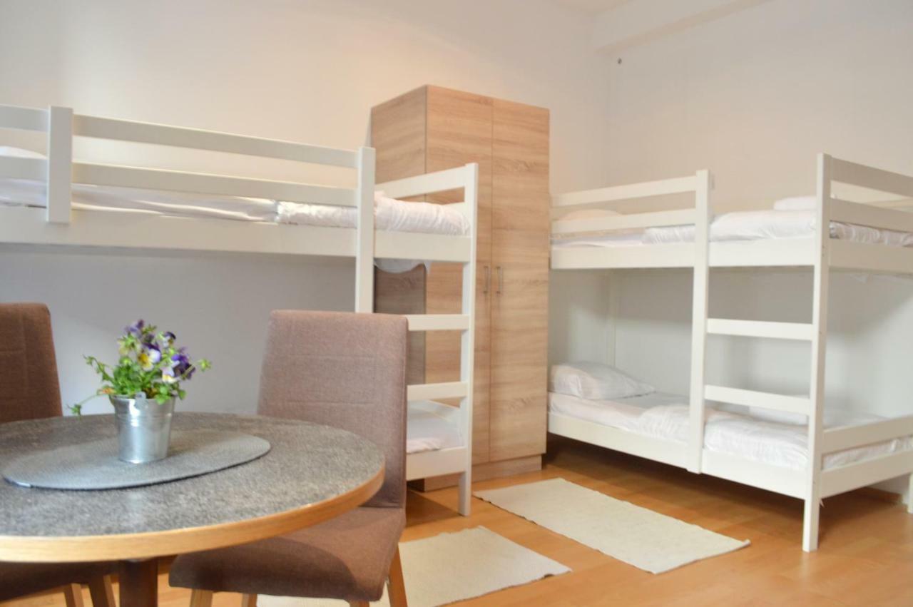 Metro Apartments Vienna Hostel *