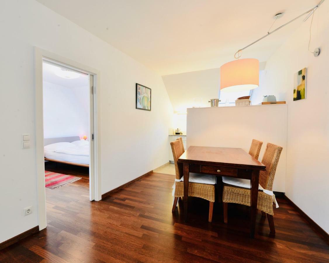Exclusive Attic Flat With Balcony Close Karlsplatz Wien