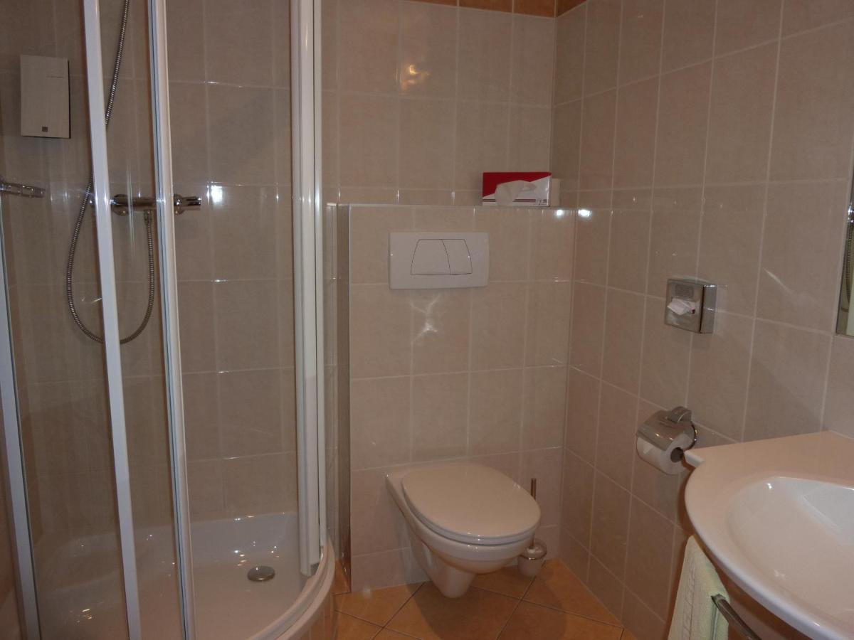 Strebersdorferhof Hotel 3*
