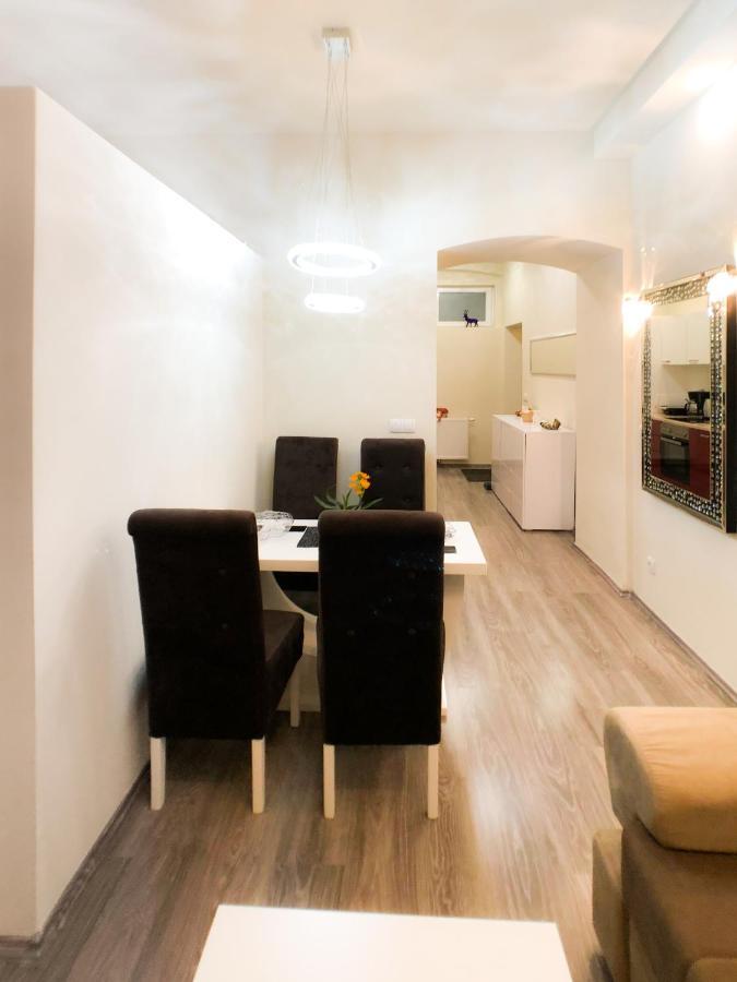 Apartment Deluxe *