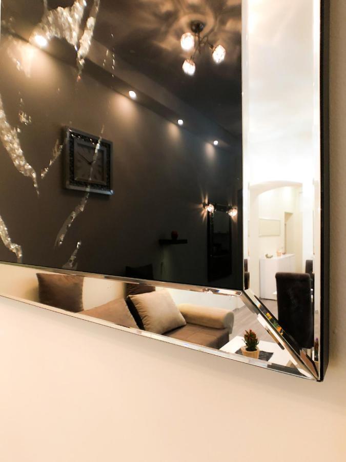 Apartment Deluxe *
