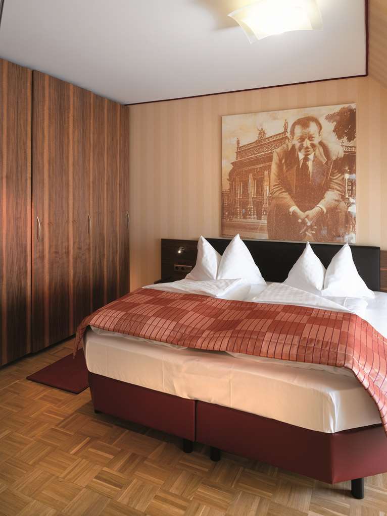Hotel Living An Der Oper 4*