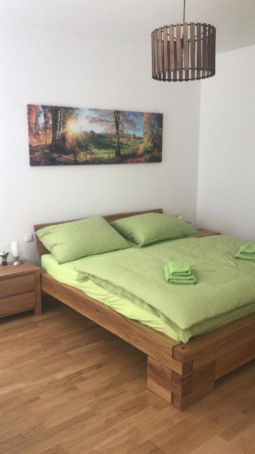 One Private In Luxury With Shared Kitchen And Shared Bathroom *