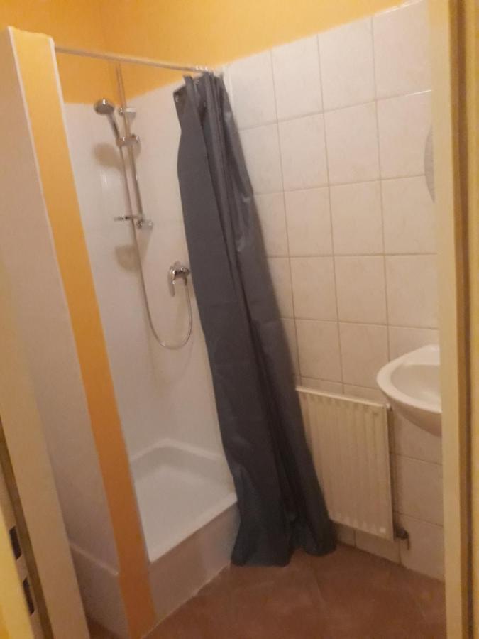 Homestay Monterooms Schoenbrunn 10 Minutes To Downtown