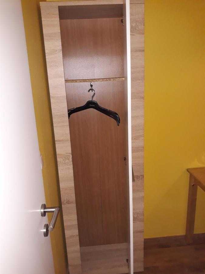 Homestay Monterooms Schoenbrunn 10 Minutes To Downtown Vienna