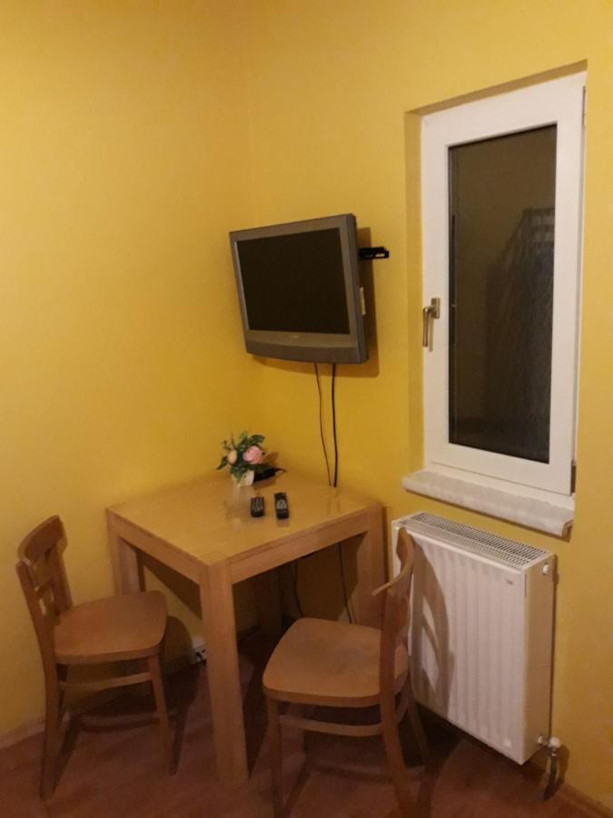 Monterooms Schoenbrunn 10 Minutes To Downtown Homestay Vienna