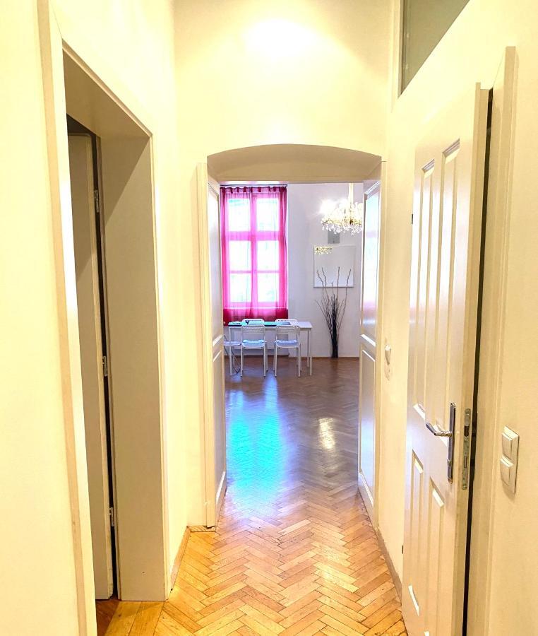Opera Apartment Vienna