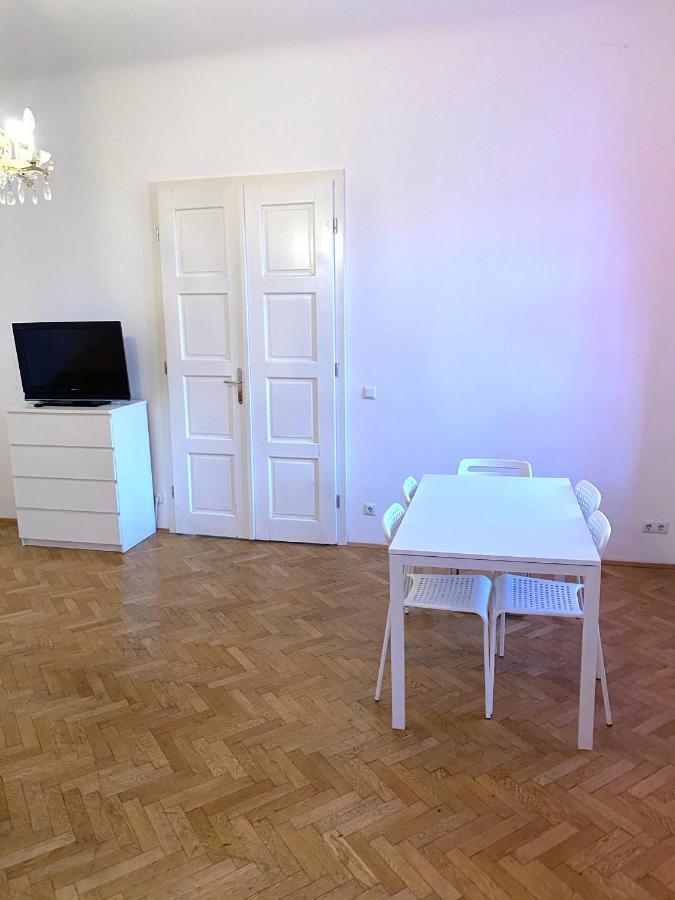 Opera Apartment