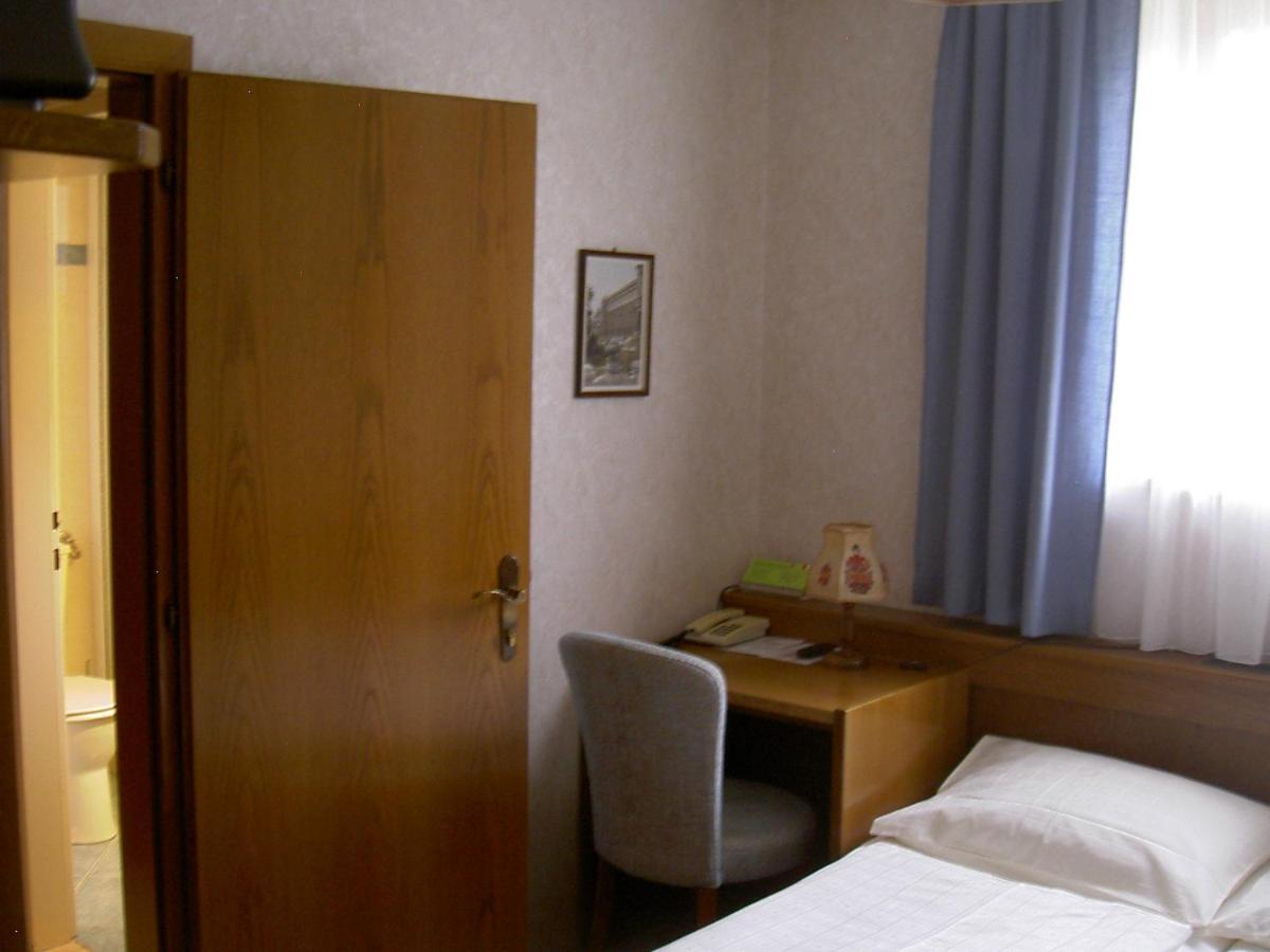 Strebersdorferhof Hotel 3*