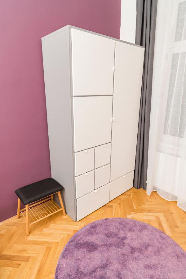 Apartment Business St Marx