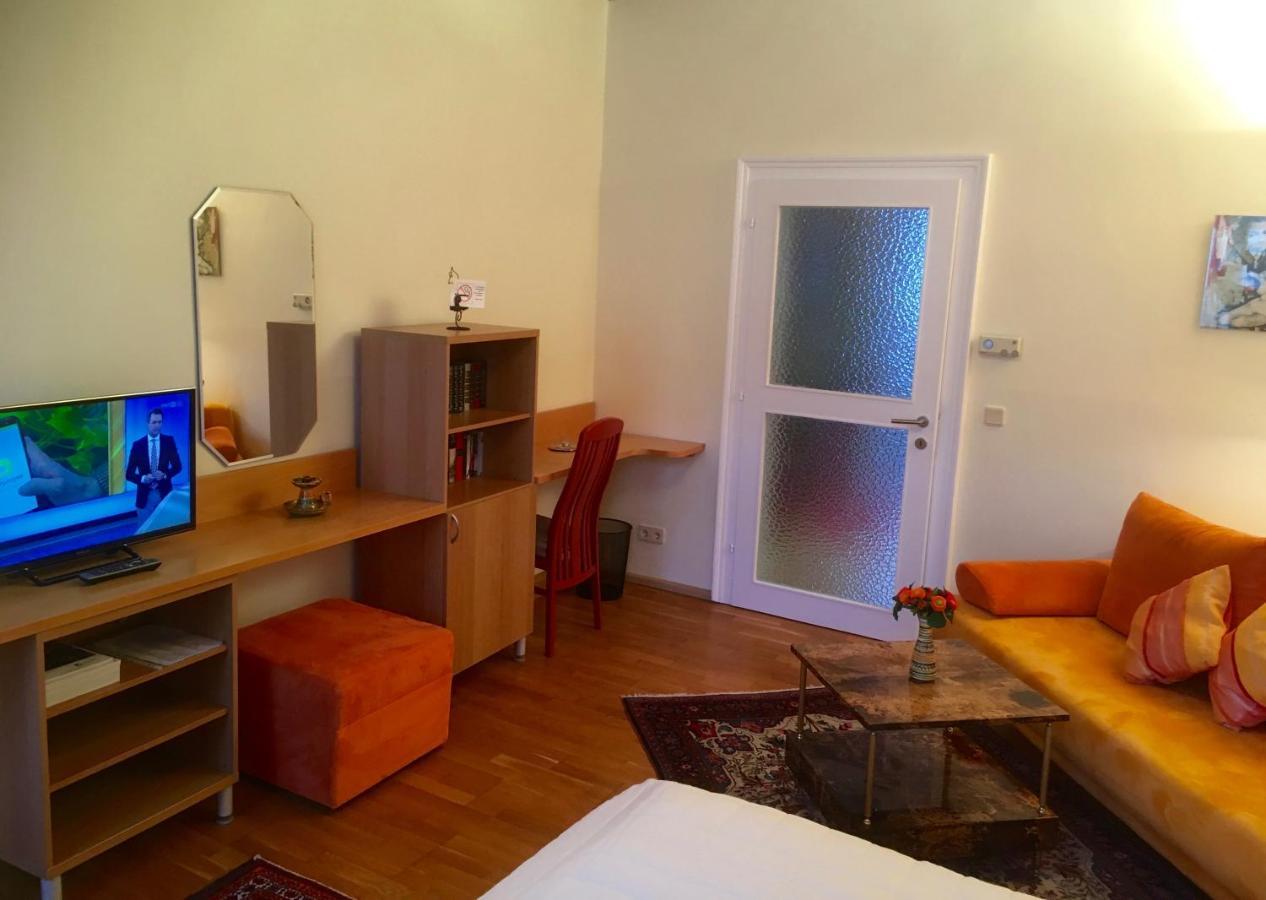 Philadelphia Apartment