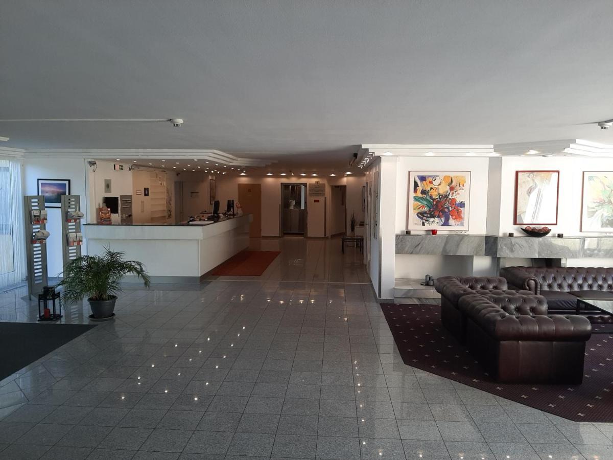 Lenas West Hotel 3*